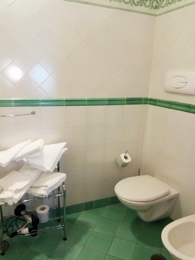 Bed and Breakfast Amalfitani Salerno Centro Екстер'єр фото