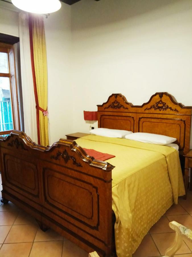 Bed and Breakfast Amalfitani Salerno Centro Екстер'єр фото